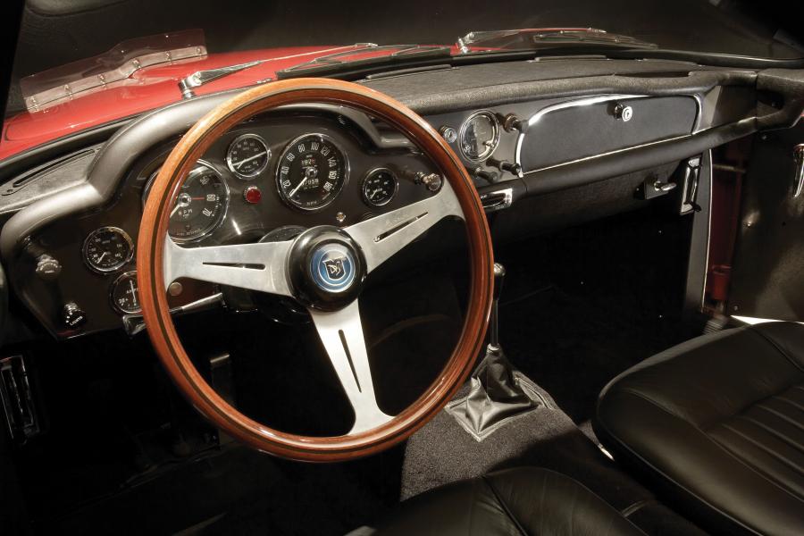 Торпедо Aston Martin DB4 GT Lightweight 1963 года  (фото 10 из 13)